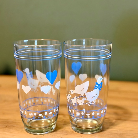 Farmhouse Geese & Hearts Tumblers Drinking Glass 12 oz, Brazil, Set of 2 Retro - Picture 2 of 5